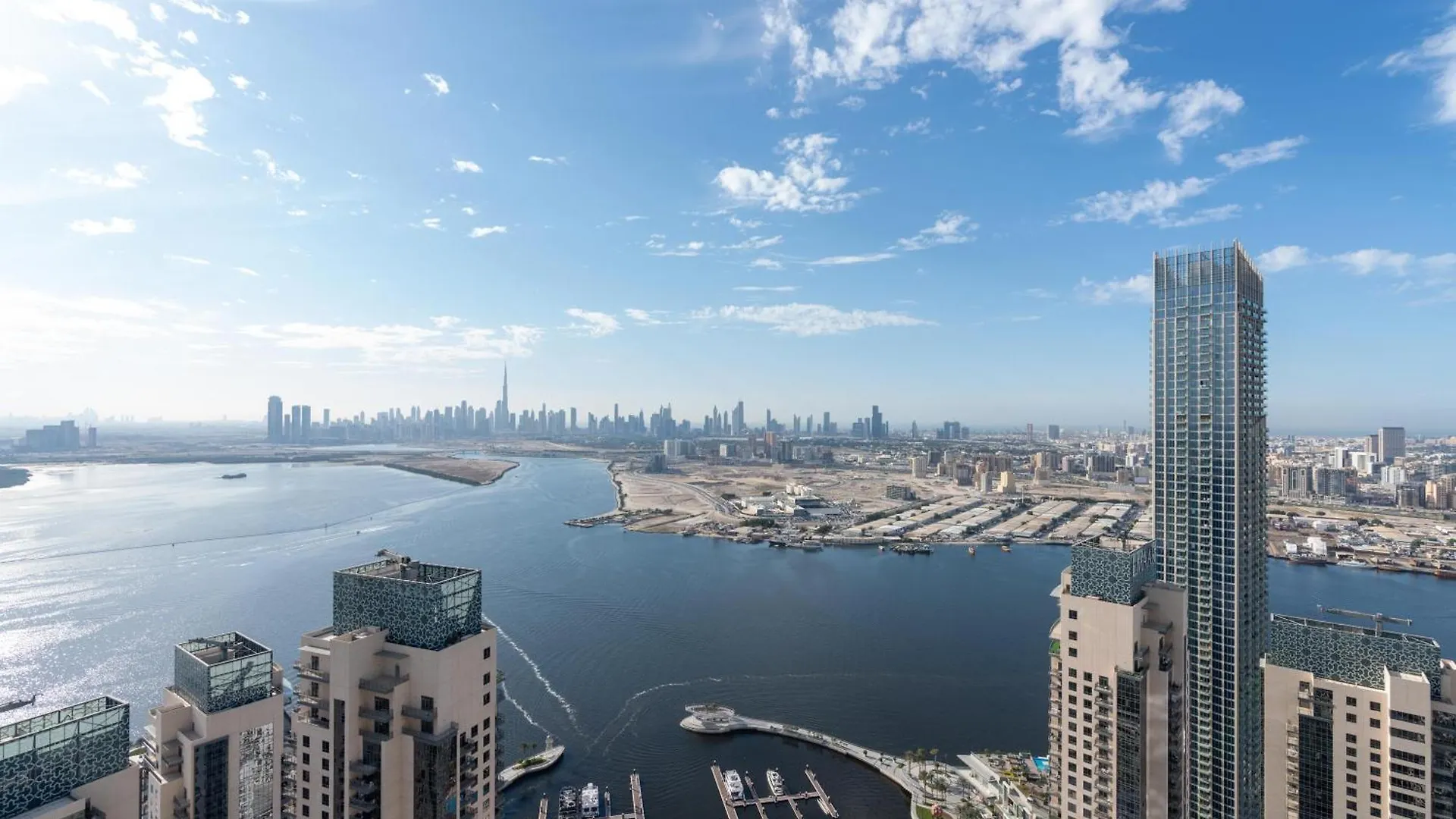Spacious & Amazing 3 Bedroom Penthouse Burj Khalifa View Dubai Apartment