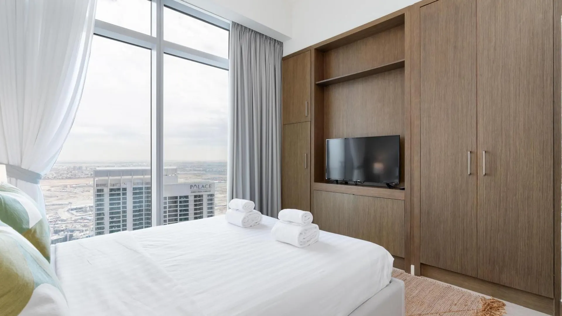 Spacious & Amazing 3 Bedroom Penthouse Burj Khalifa View Dubai