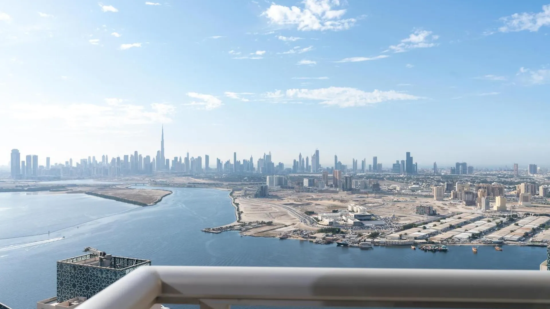 Spacious & Amazing 3 Bedroom Penthouse Burj Khalifa View Dubai Apartment