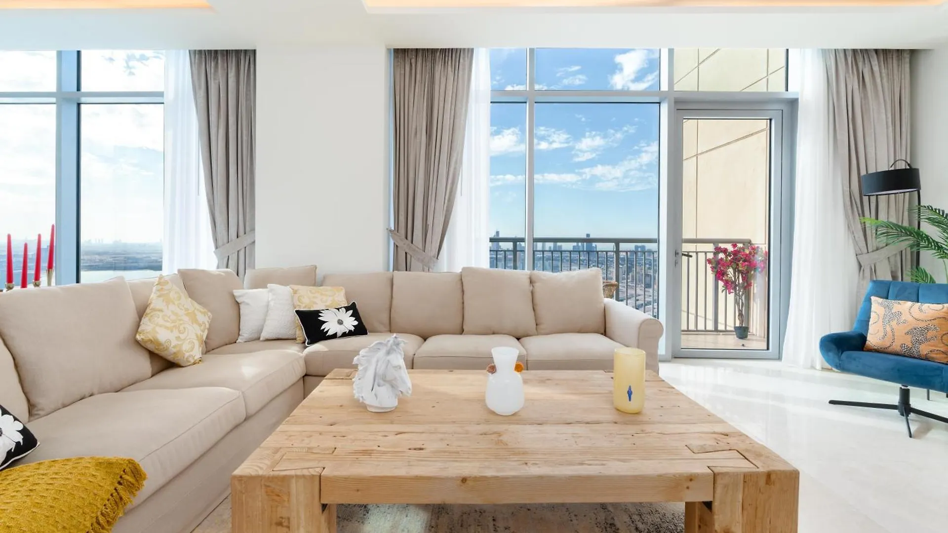 Spacious & Amazing 3 Bedroom Penthouse Burj Khalifa View Dubai United Arab Emirates