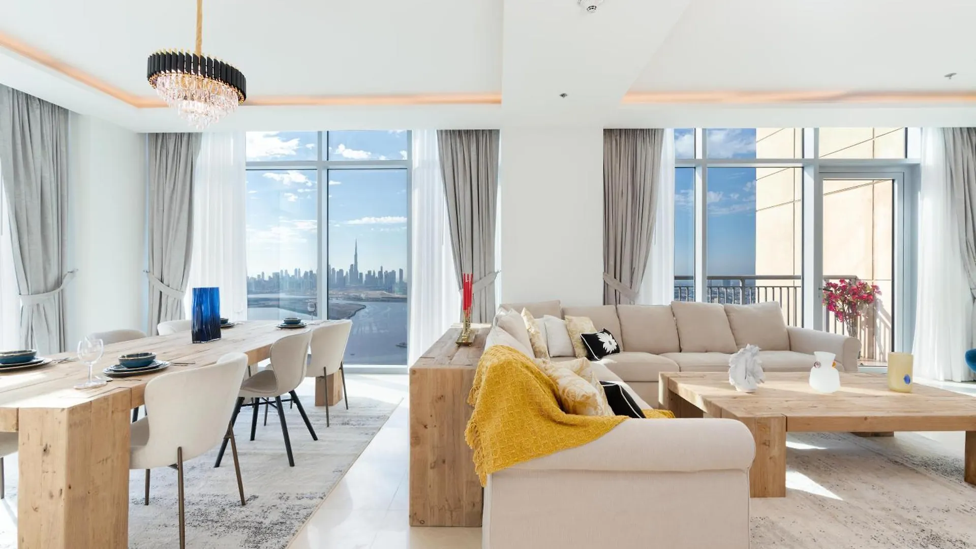 Spacious & Amazing 3 Bedroom Penthouse Burj Khalifa View location