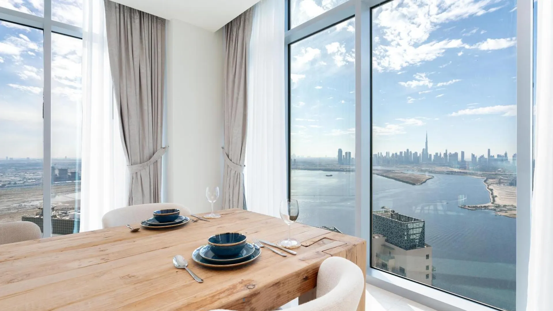 Apartment Spacious & Amazing 3 Bedroom Penthouse Burj Khalifa View Dubai