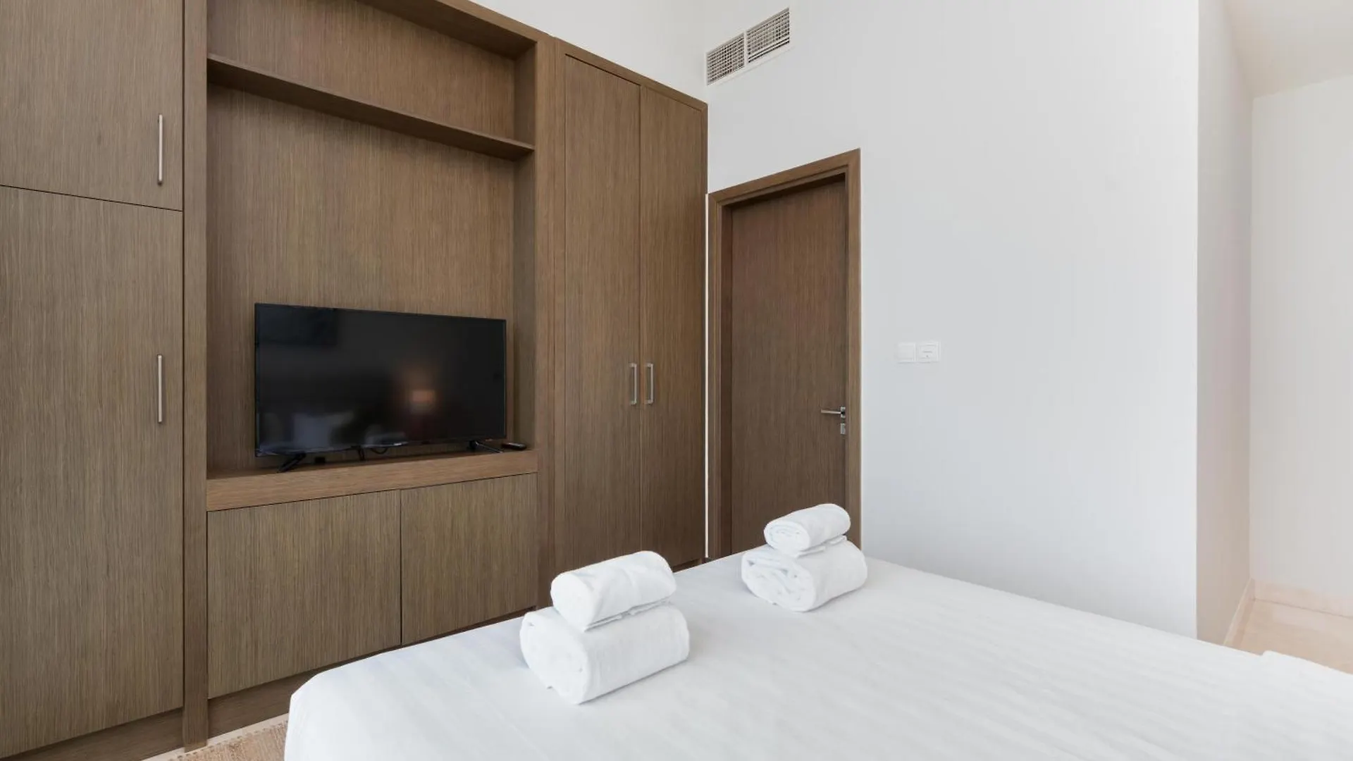 Spacious & Amazing 3 Bedroom Penthouse Burj Khalifa View Dubai United Arab Emirates