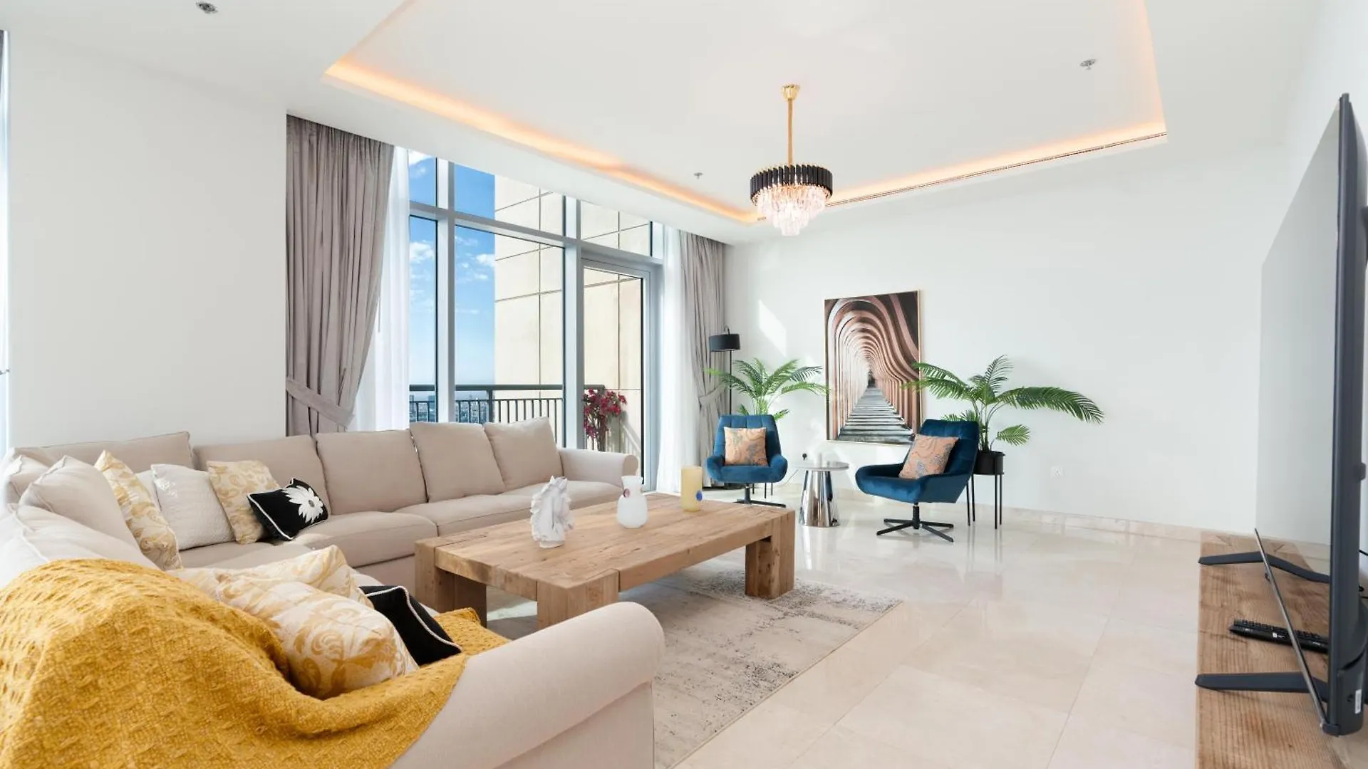 Spacious & Amazing 3 Bedroom Penthouse Burj Khalifa View Dubai United Arab Emirates