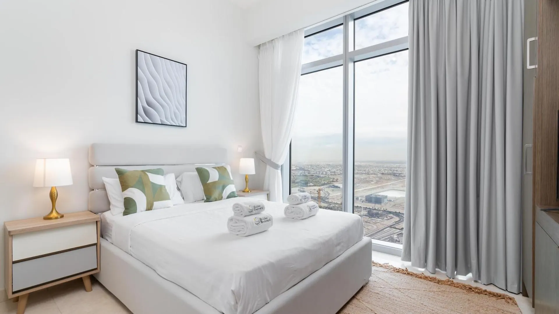 Spacious & Amazing 3 Bedroom Penthouse Burj Khalifa View Dubai Apartment