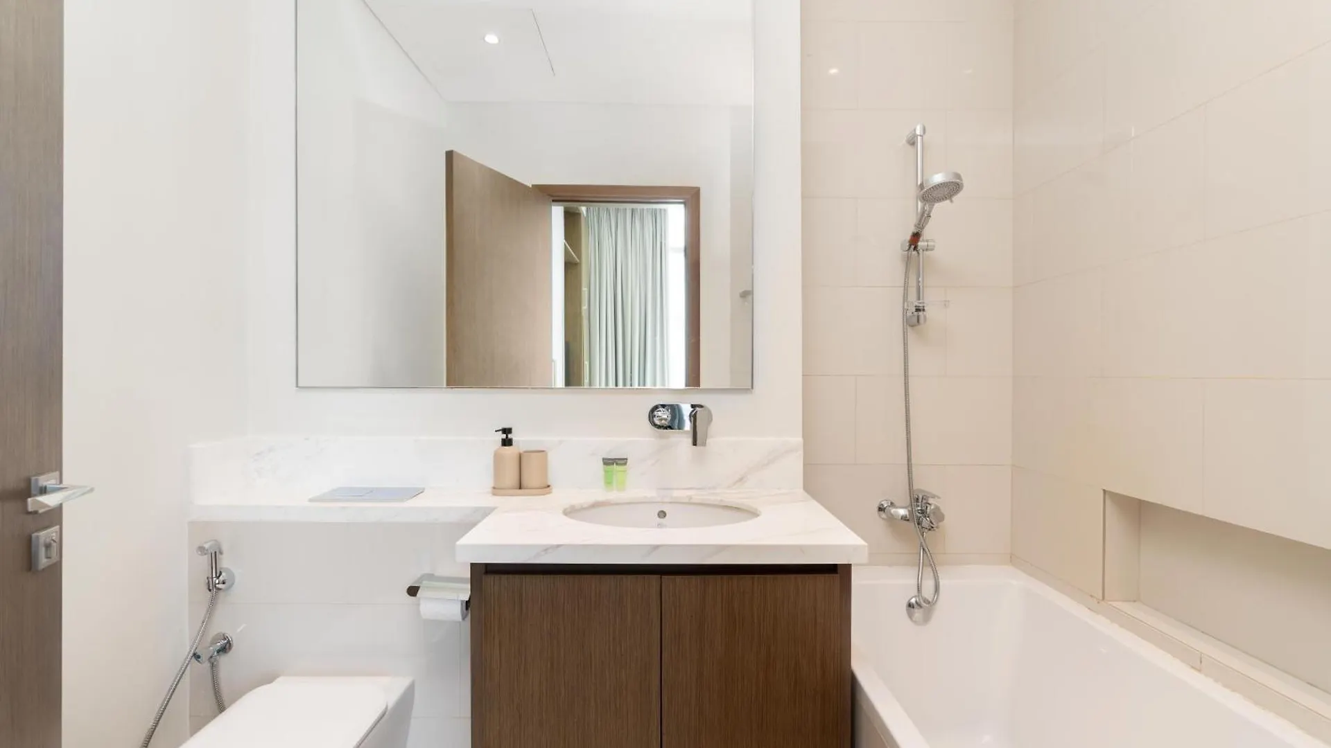 Spacious & Amazing 3 Bedroom Penthouse Burj Khalifa View Dubai